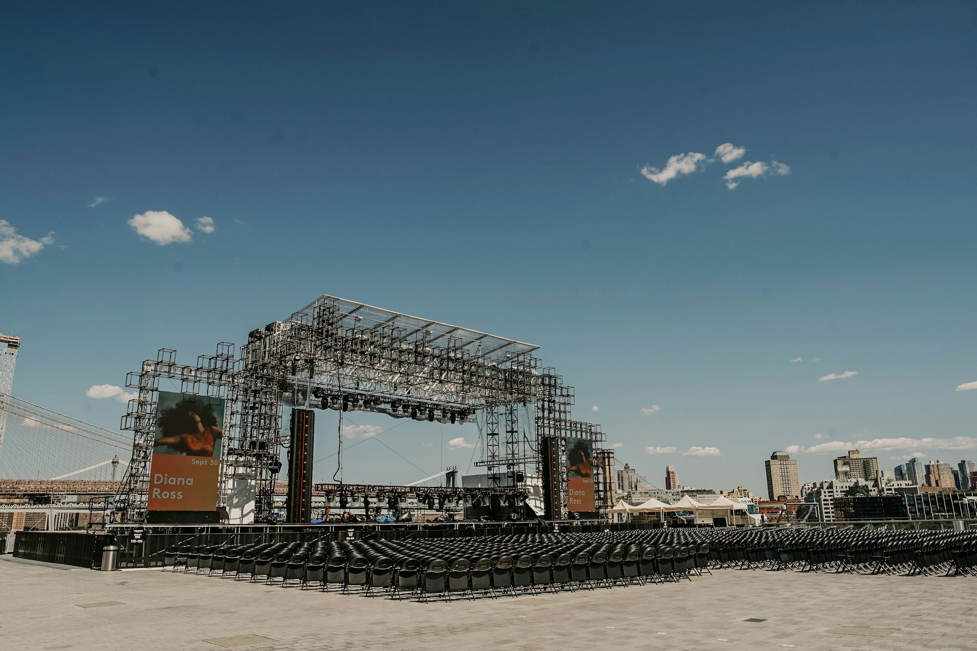 empty stage during daytime